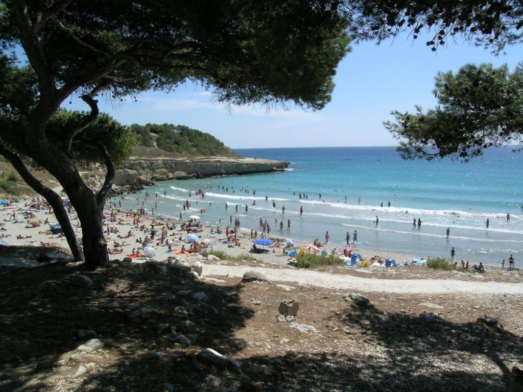 Les Hebergements De La Plage En Ville 마르티그 외부 사진
