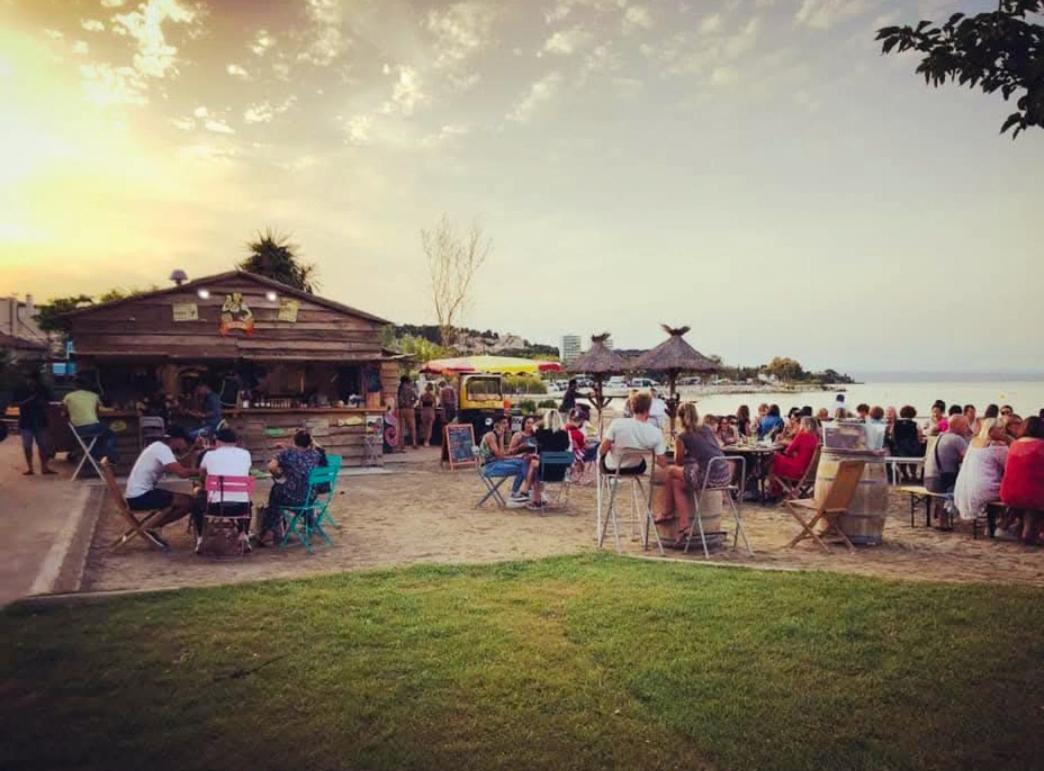 Les Hebergements De La Plage En Ville 마르티그 외부 사진